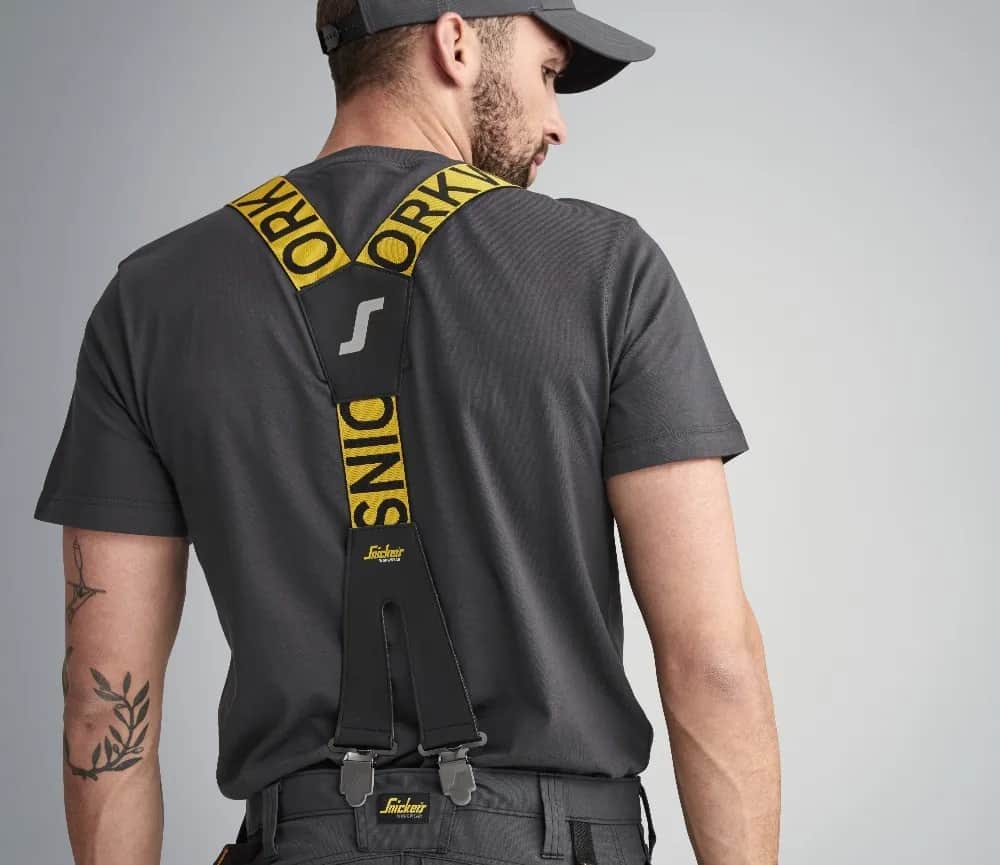 Jak zawiązać szelki w spodniach roboczych, aby uniknąć dyskomfortu