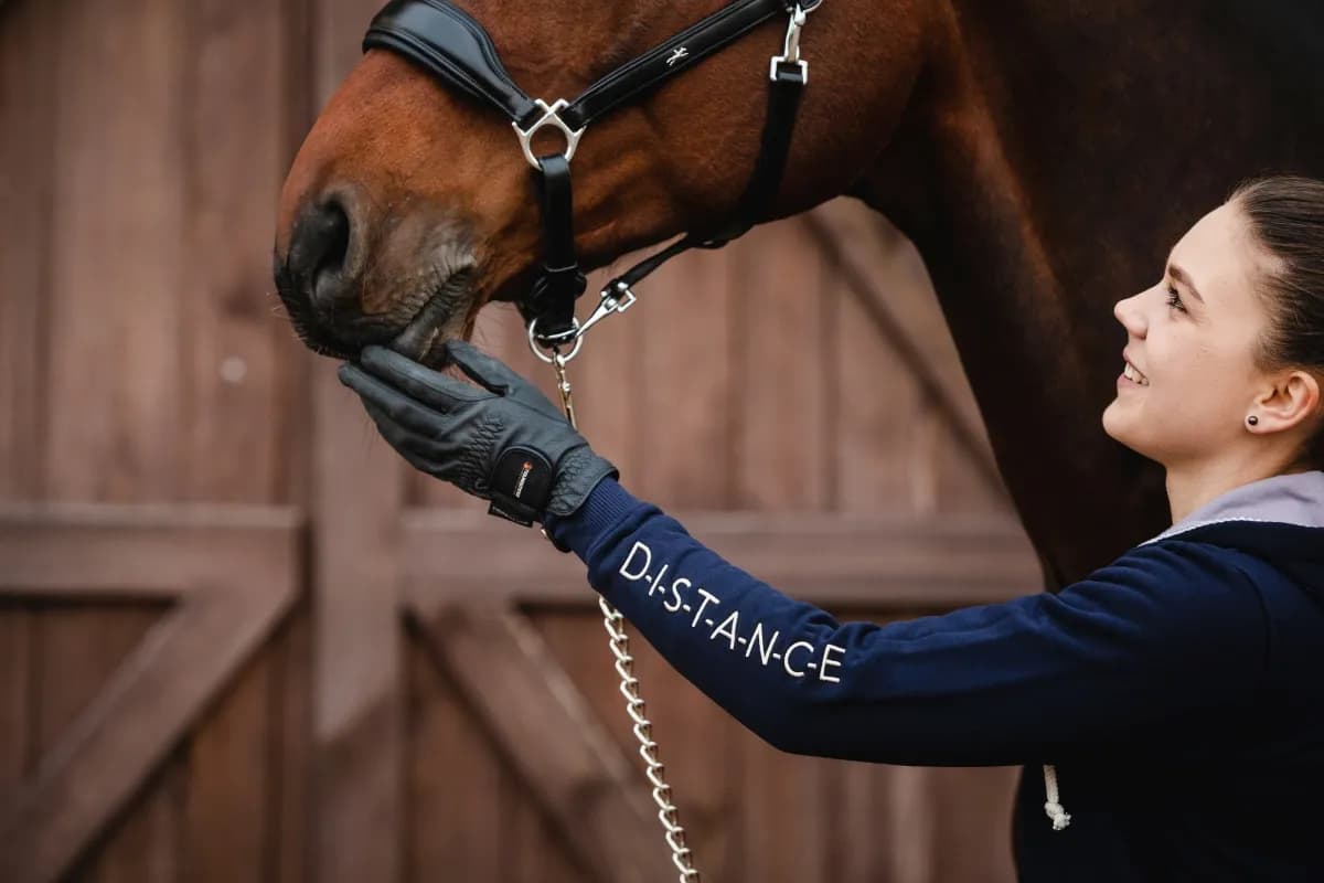 Jak się nazywa bluza do jazdy konnej? Poznaj różne modele i ich funkcje