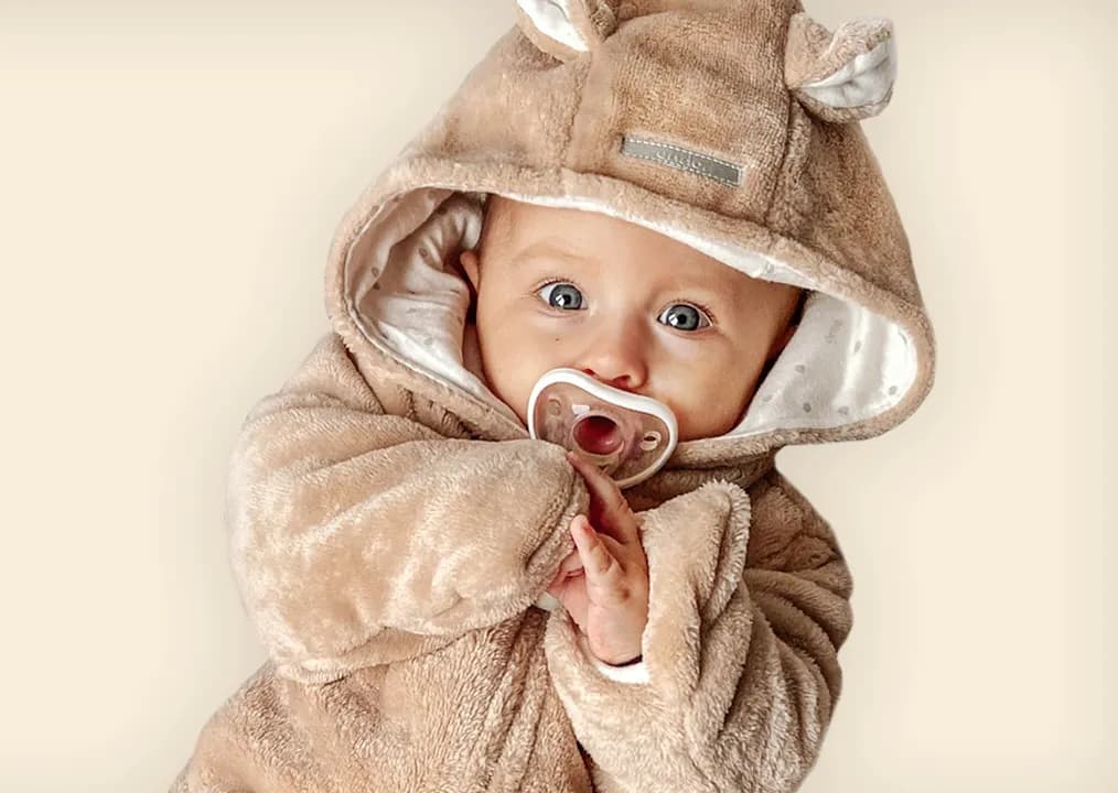 Kombinezon czy kurtka na zimę - co wybrać dla dziecka, aby nie zmarzło?